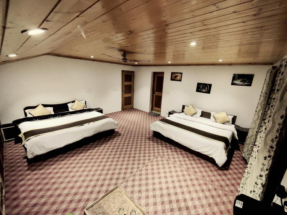 Hotel Sheesha Residency à Srīnagar Extérieur photo